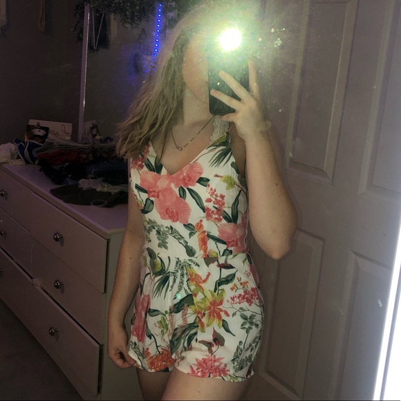 Floral romper - Picture 5 of 5